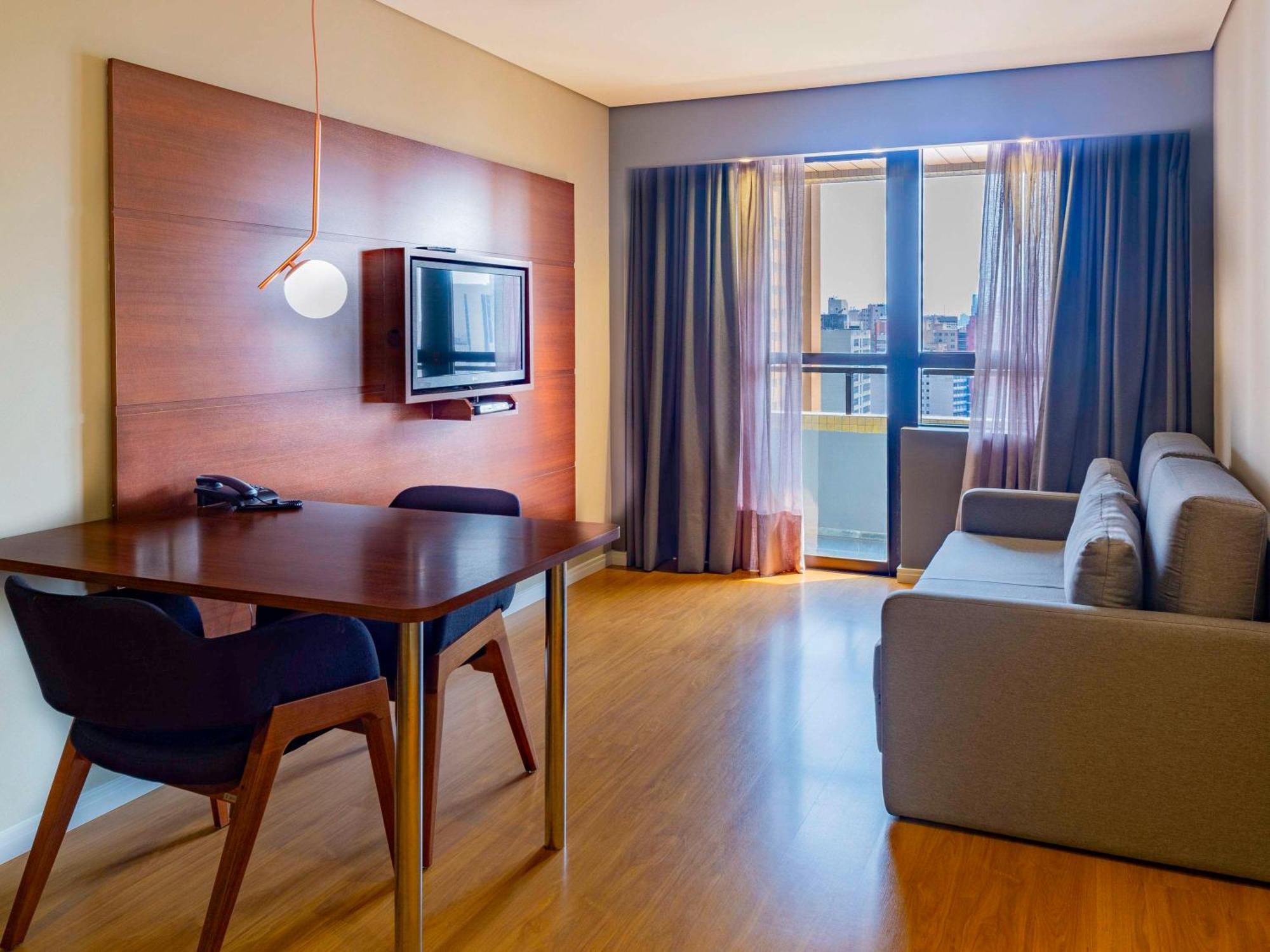 Mercure Curitiba Golden Ngoại thất bức ảnh